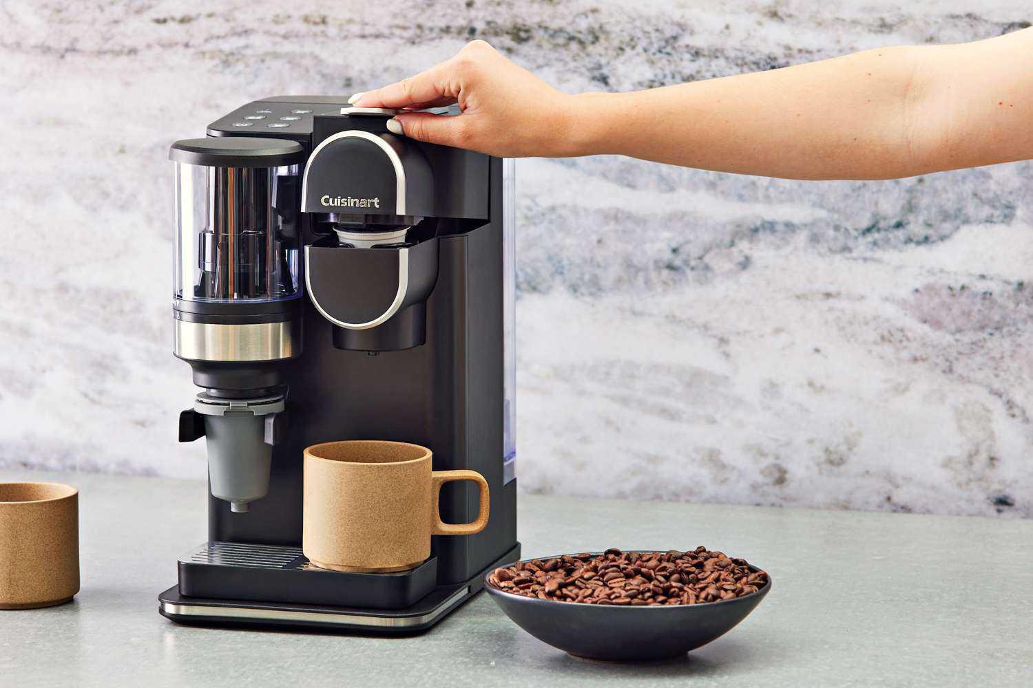 Single-Serve Coffee Maker with Grinder: Fresh Coffee, One Cup at a Time