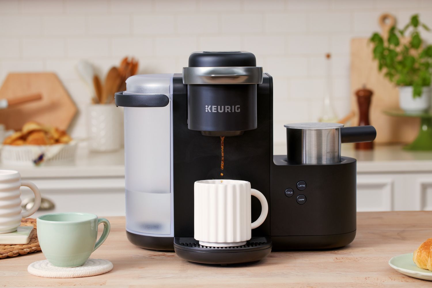 Single-Serve vs. Drip Coffee Makers: Which One Is Right for You?